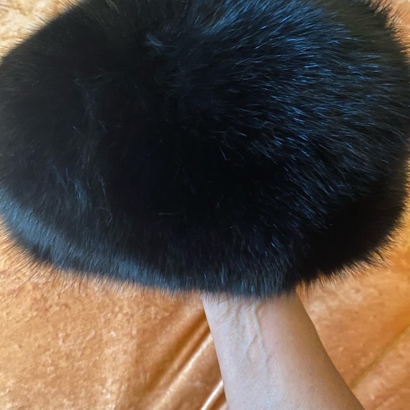 Vintage mink hat & cuffs - Picture 4 of 8
